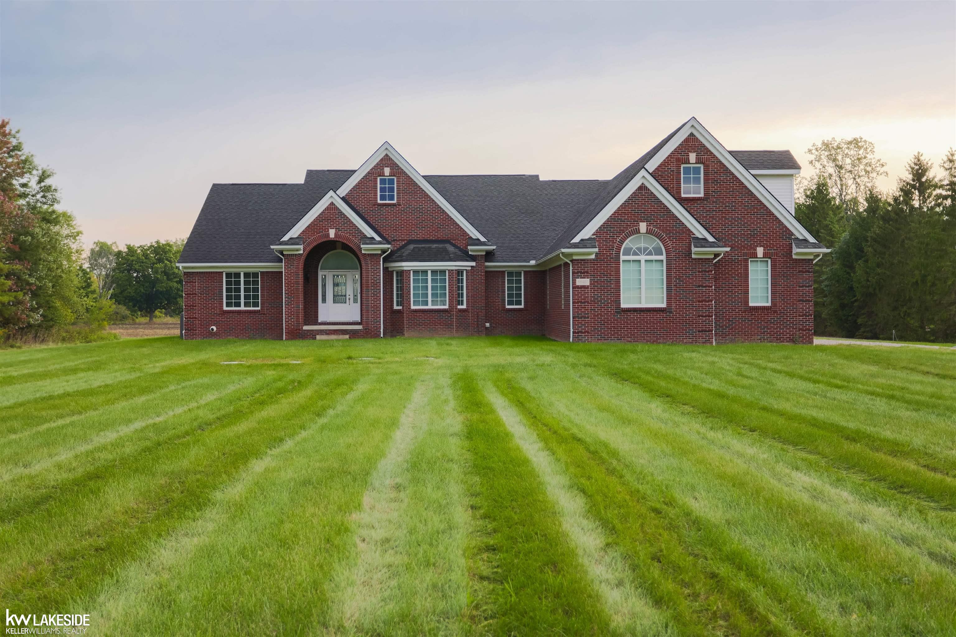 66400 Hartway Road Ray, MI 48096 - Photo 6 of 39 50090442-5.JPG
