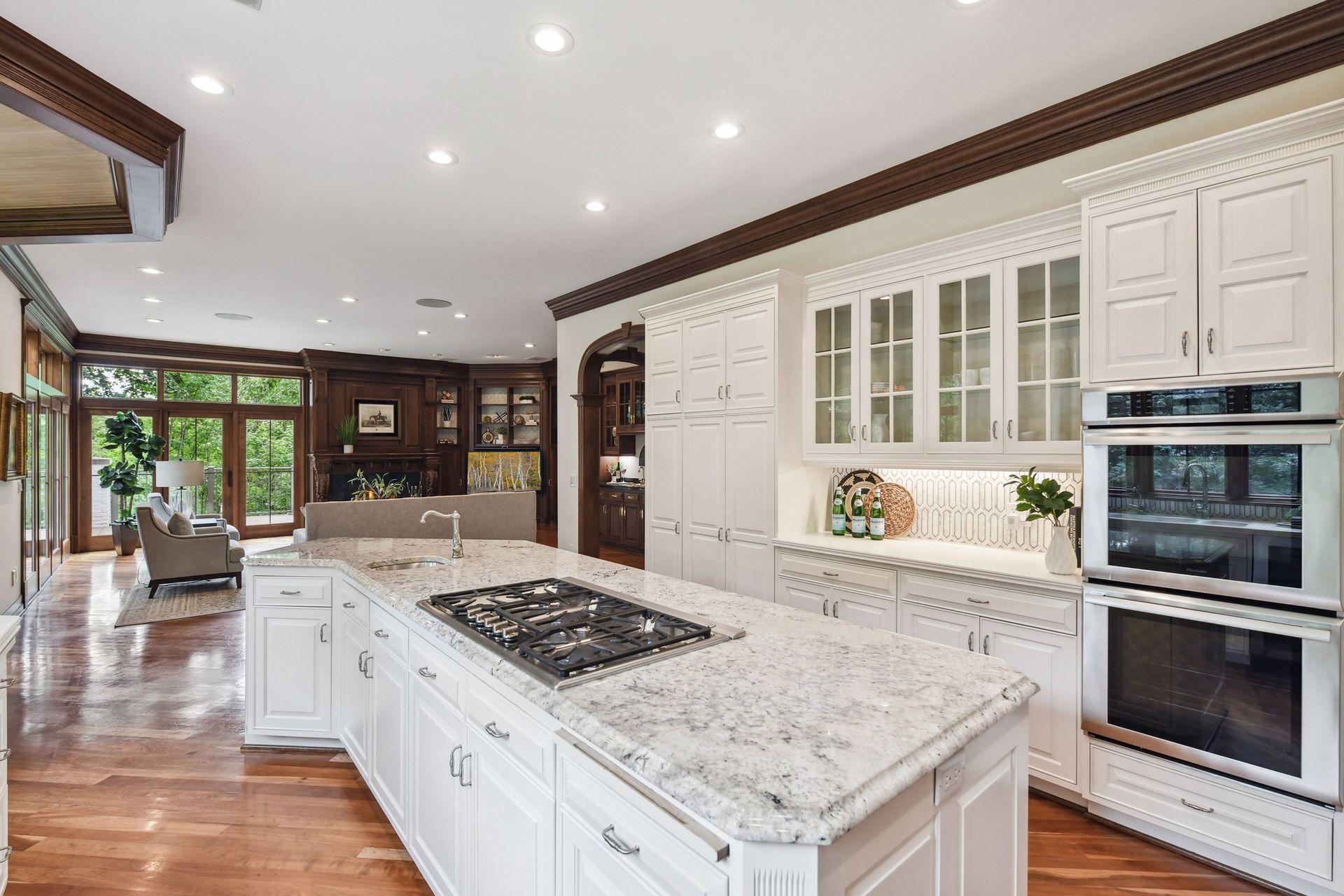 7021 Antrim Road Edina, MN 55439 - Photo 14 of 84