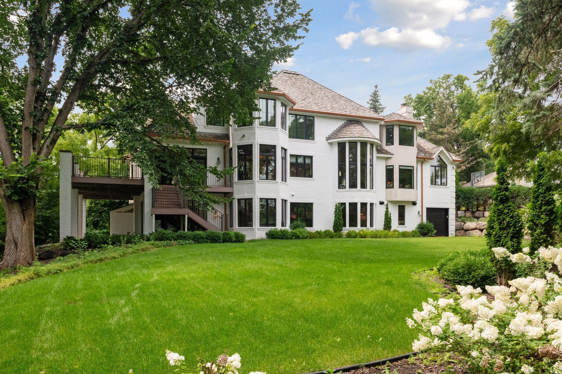 7021 Antrim Road Edina, MN 55439 - Photo 2 of 84