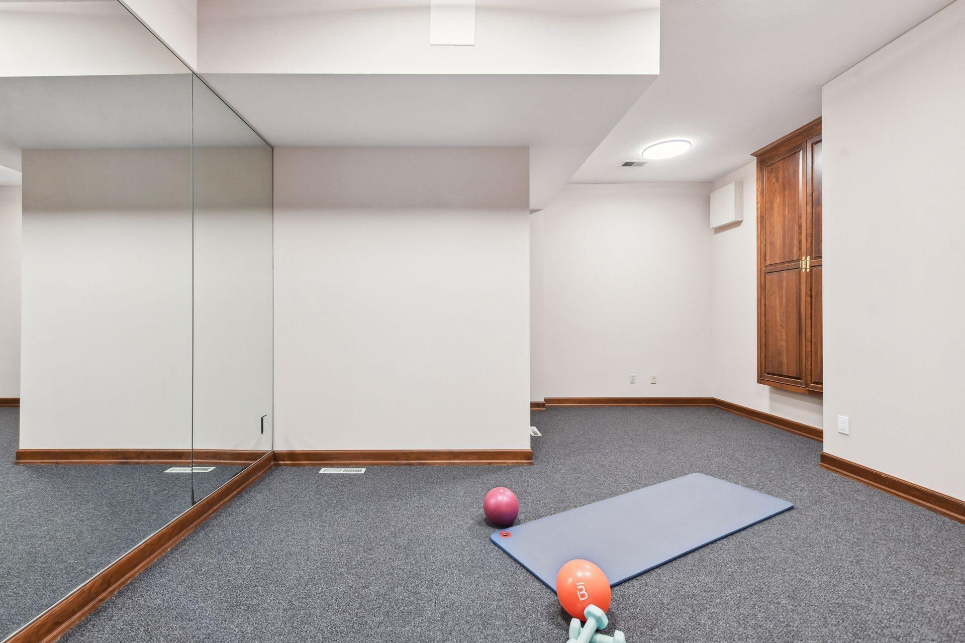 7021 Antrim Road Edina, MN 55439 - Photo 67 of 84