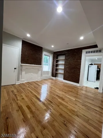 $2,650 | 8 Elm Street, Newark, NJ 07102