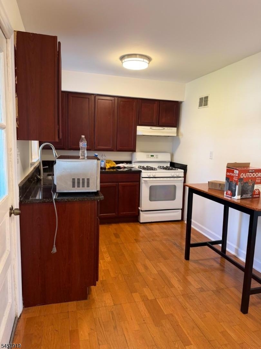 396 Union Avenue Rutherford, NJ 07070 - Photo 1 of 15 Gallery Image 1