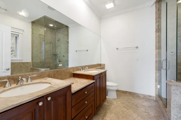 $4,000 | 3535 North Reta Avenue, Unit 3, Chicago, IL 60657