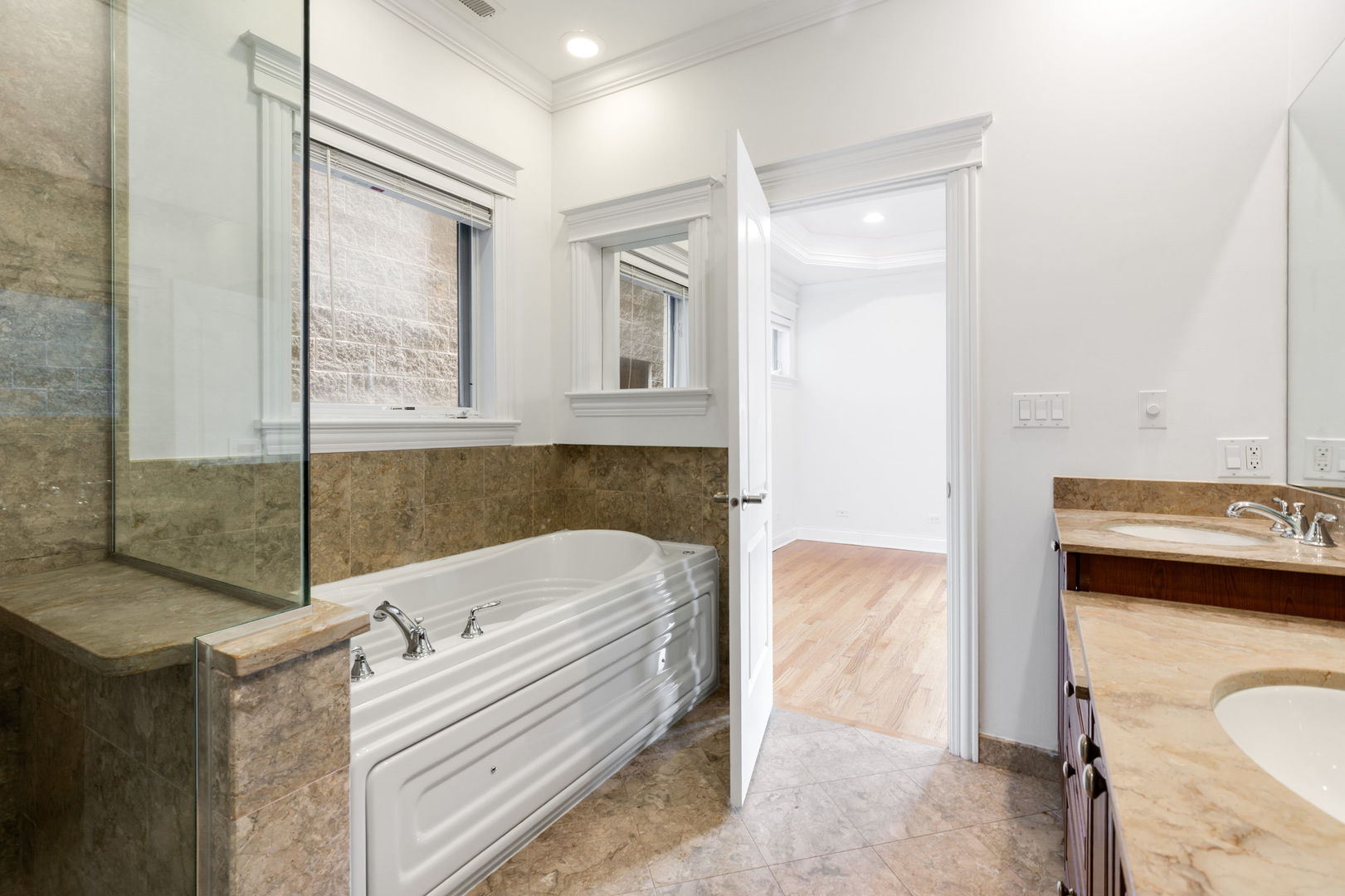 3535 North Reta Avenue, Unit 3 Chicago, IL 60657 - Photo 18 of 22
