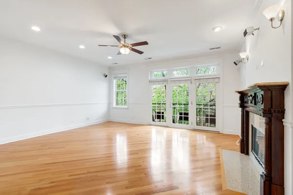 $4,000 | 3535 North Reta Avenue, Unit 3, Chicago, IL 60657