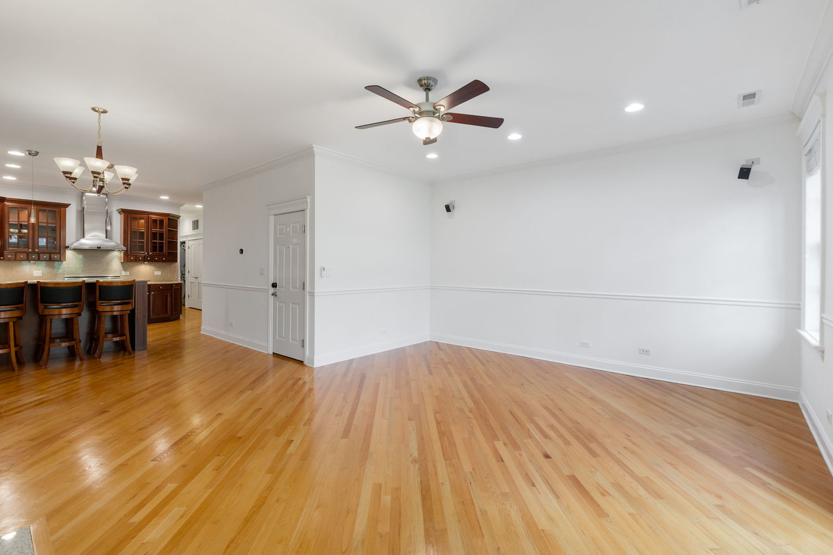 3535 North Reta Avenue, Unit 3 Chicago, IL 60657 - Photo 5 of 22