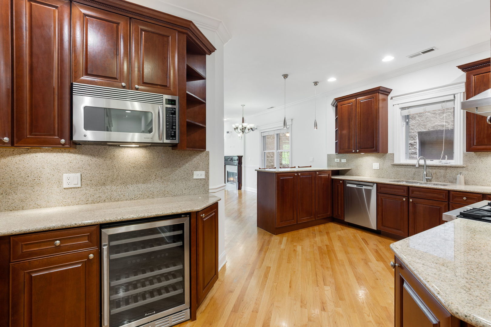 3535 North Reta Avenue, Unit 3 Chicago, IL 60657 - Photo 7 of 22