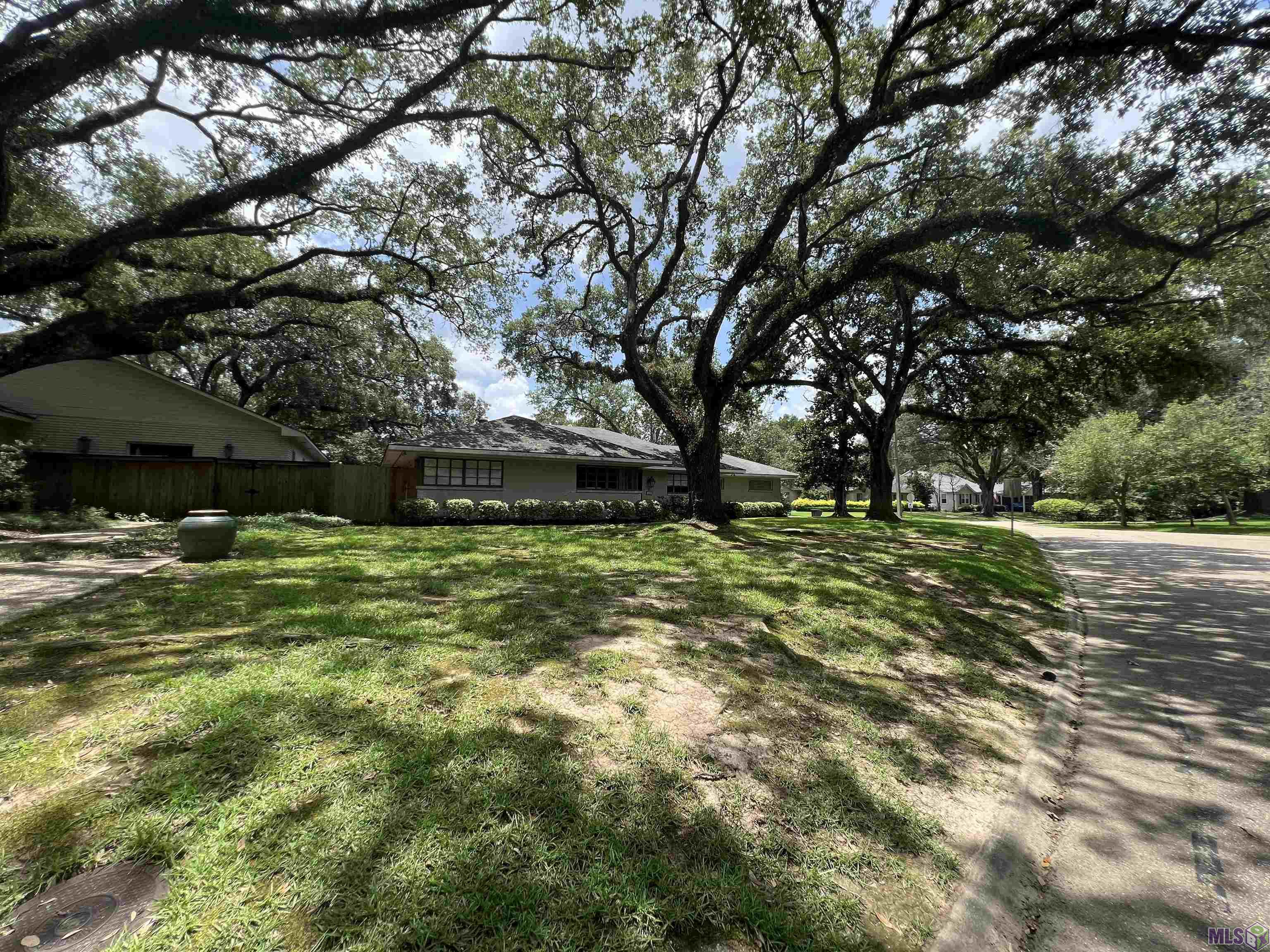 4020 Churchill Avenue Baton Rouge, LA 70808 - Photo 2 of 42 Gallery Image 2