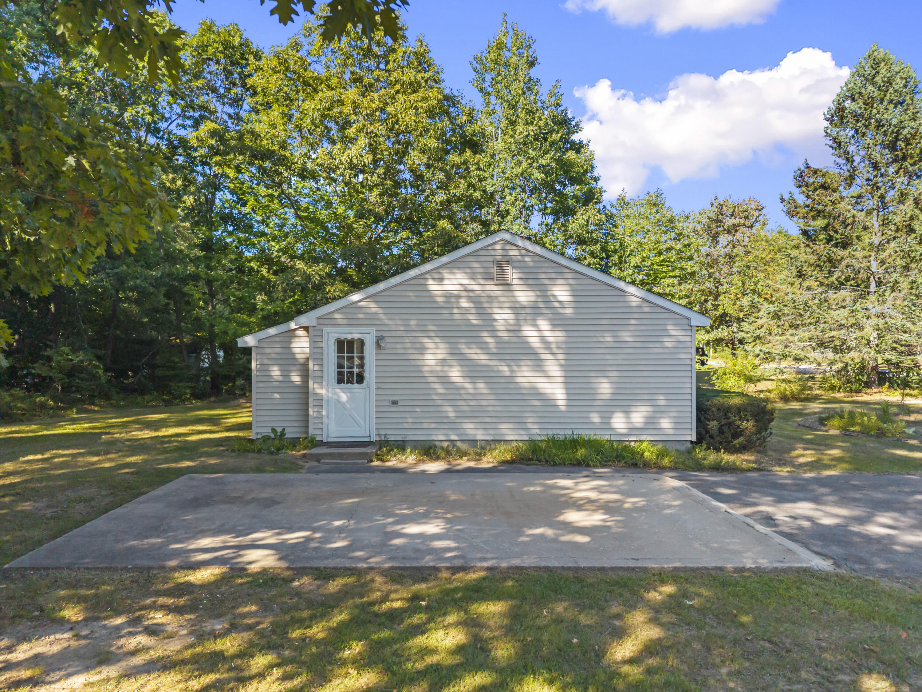 352 Granite St Extension Biddeford, ME 04005 - Photo 5 of 35 photos_high_resolution_352_Granite_St_Ex