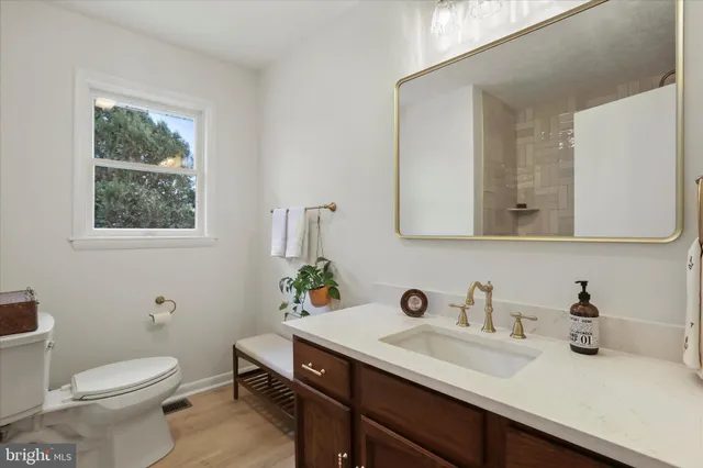 a view of a back yard of the house