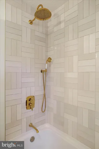 a view of a back yard of the house