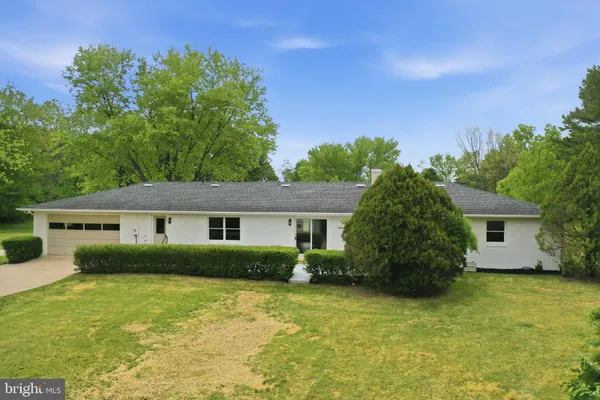 $599,900 | 717 West Locust Street, Woodstock, VA 22664