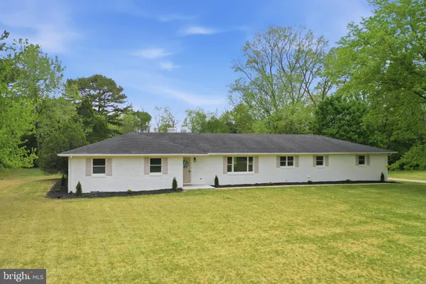 $599,900 | 717 West Locust Street, Woodstock, VA 22664
