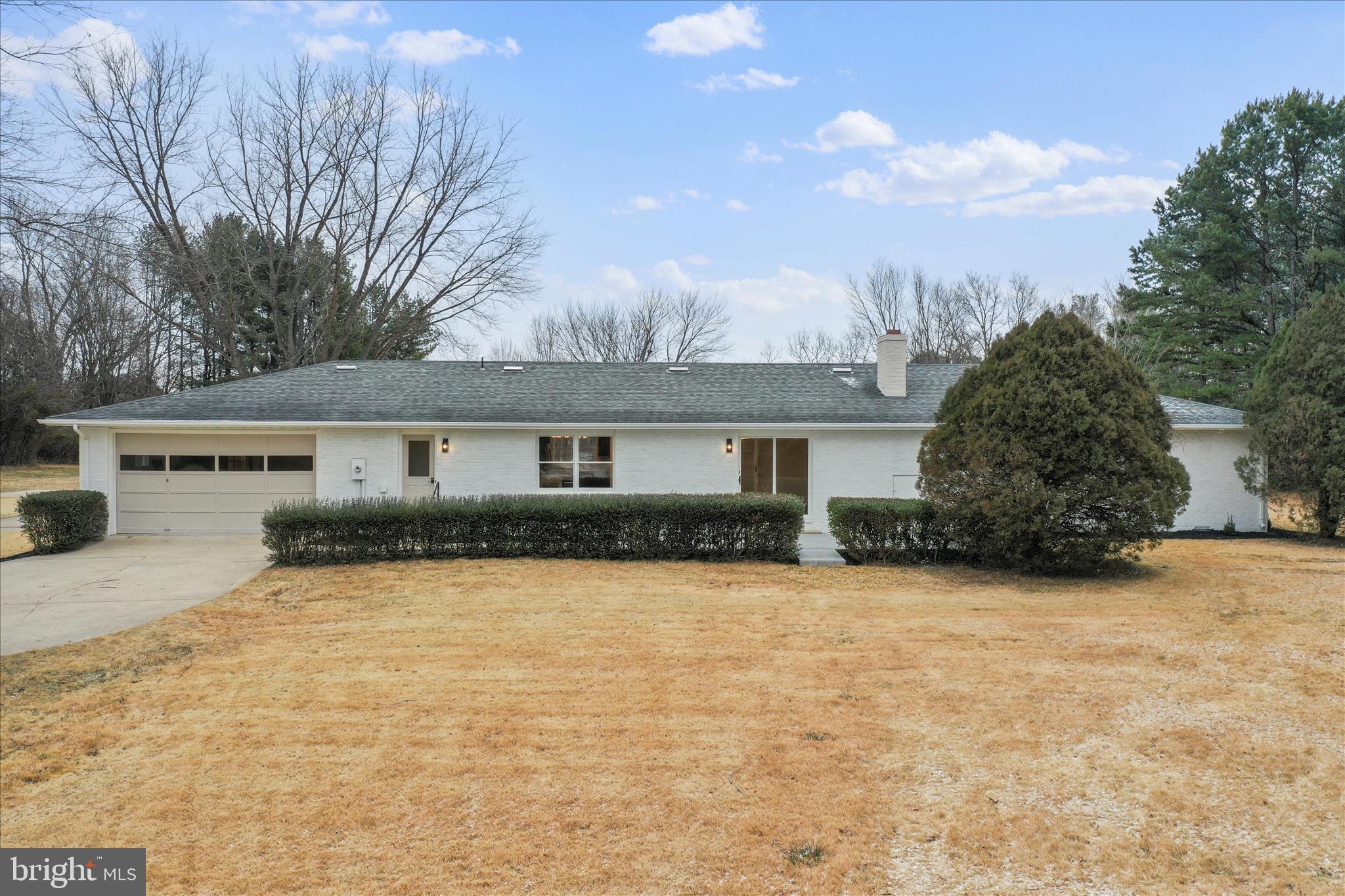 717 West Locust Street Woodstock, VA 22664 - Photo 67 of 71 Garage on back side of home