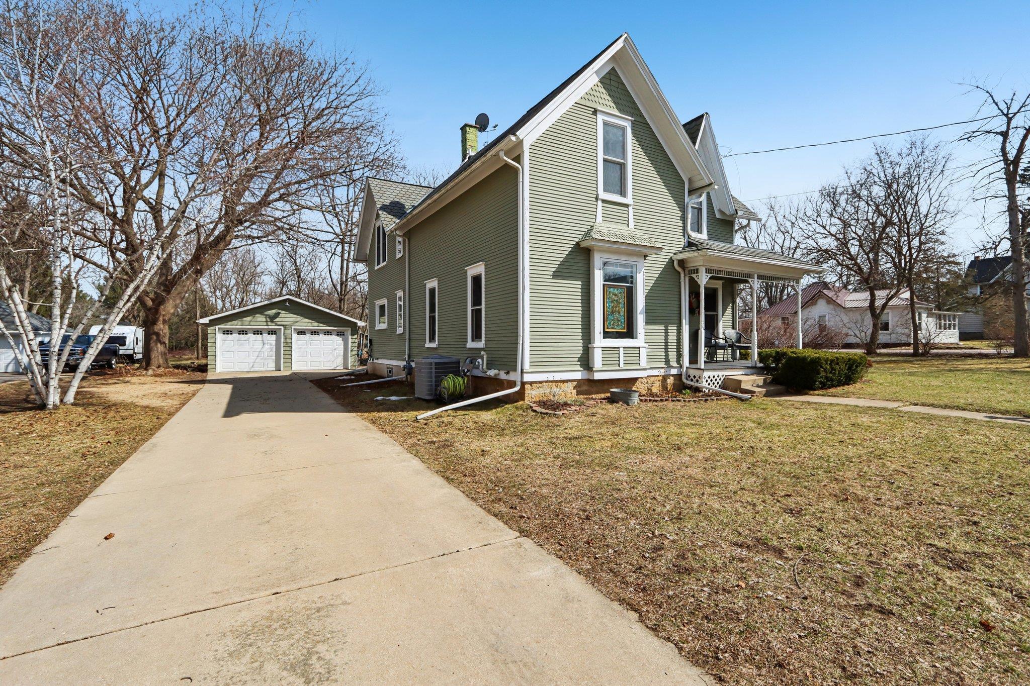 725 South Main Street Poynette, WI 53955 - Photo 2 of 55