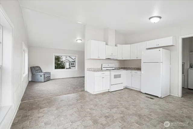 $230,000 | 319 West 4th Avenue, Pe Ell, WA 98572