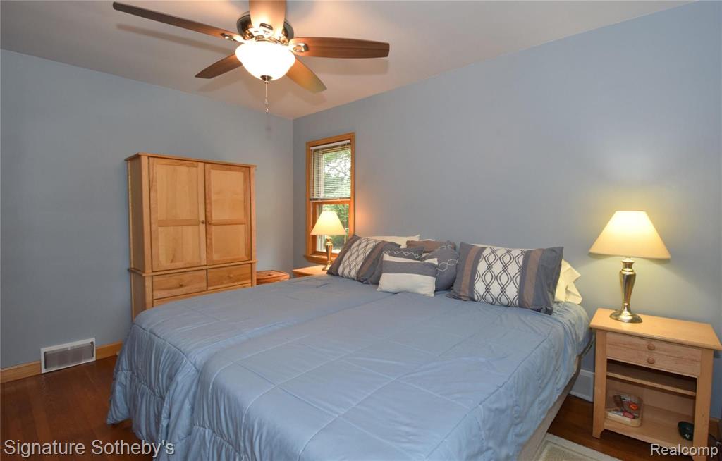 17190 Beverly Road Beverly Hills, MI 48025 - Photo 9 of 23