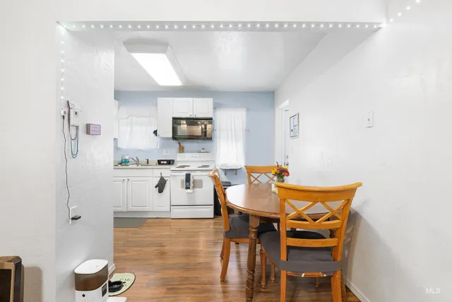 $295,000 | 313 Baker Drive, Mountain Home, ID 83647