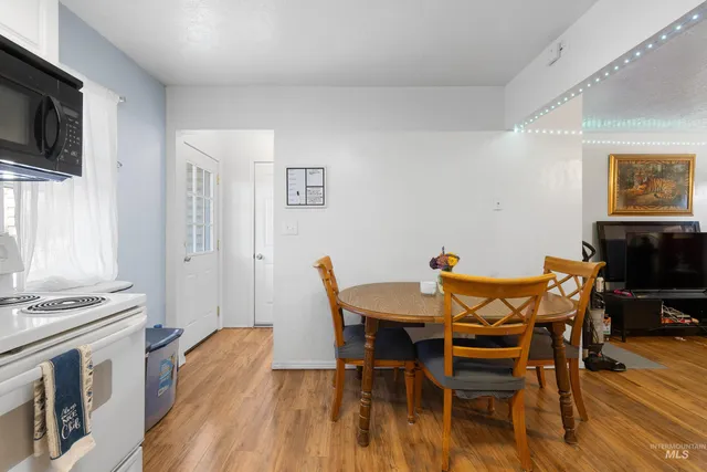 $295,000 | 313 Baker Drive, Mountain Home, ID 83647