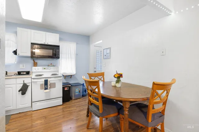 $295,000 | 313 Baker Drive, Mountain Home, ID 83647