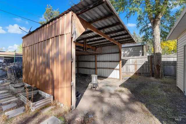 $295,000 | 313 Baker Drive, Mountain Home, ID 83647