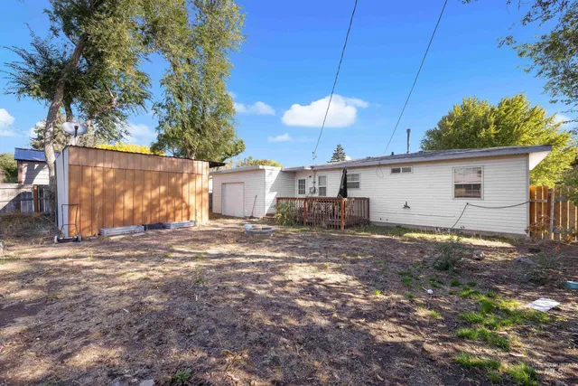 $295,000 | 313 Baker Drive, Mountain Home, ID 83647