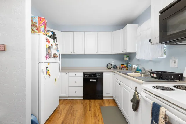 $295,000 | 313 Baker Drive, Mountain Home, ID 83647