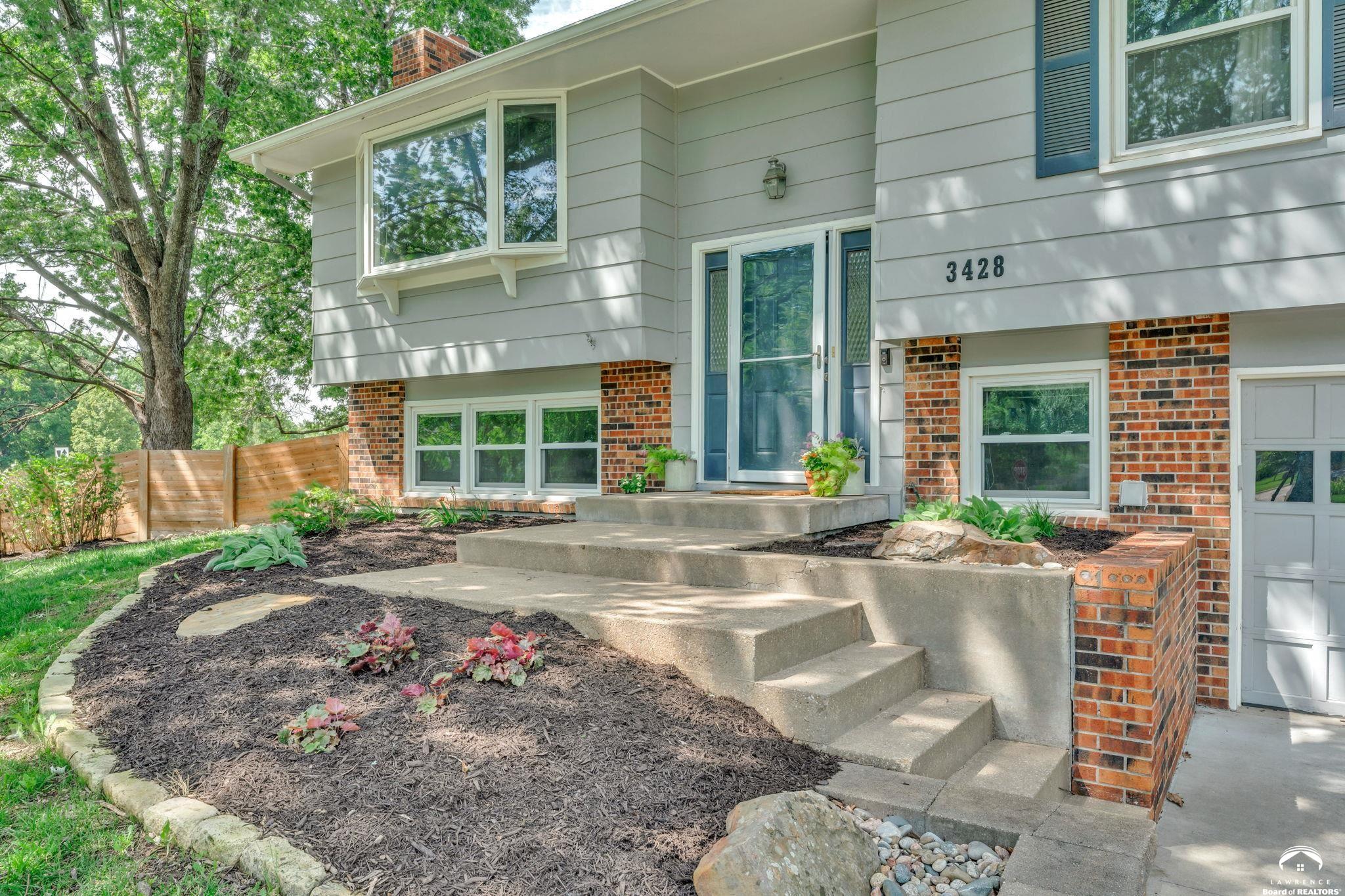 3428 Trail Road Lawrence, KS 66049 - Photo 7 of 48