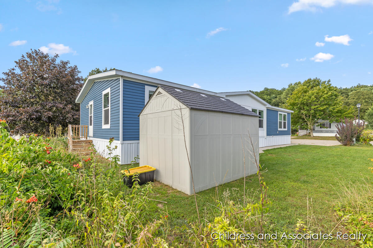 1824 Rhoda Street Southeast Lowell, MI 49331 - Photo 19 of 21 IMG_1019