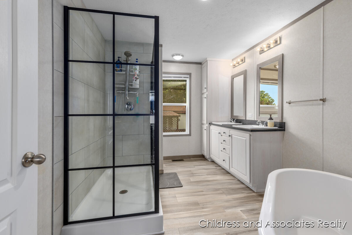 1824 Rhoda Street Southeast Lowell, MI 49331 - Photo 10 of 21 IMG_1010