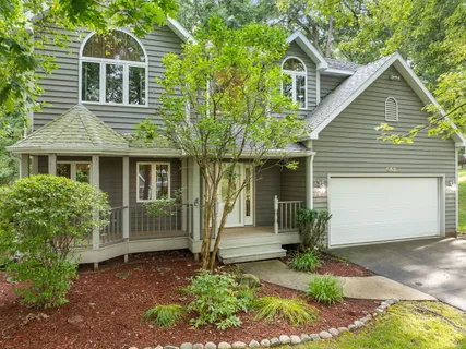 $579,000 | 553 Forest Glen Drive, Fontana, WI 53125