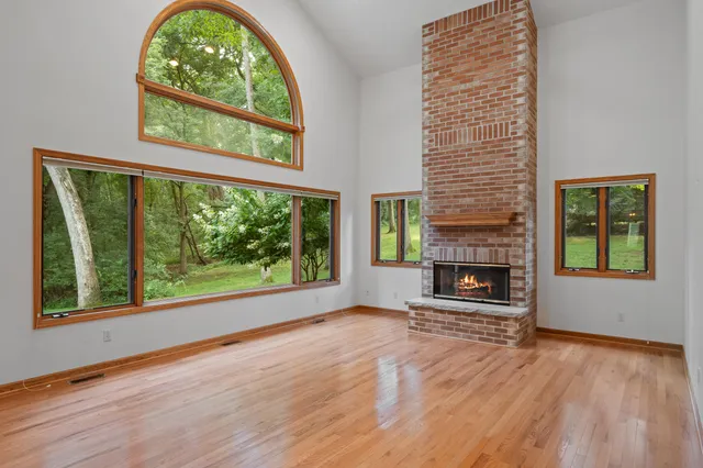 $579,000 | 553 Forest Glen Drive, Fontana, WI 53125