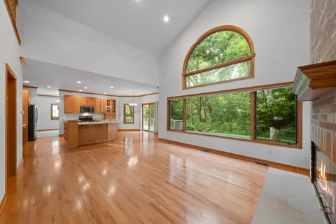 $579,000 | 553 Forest Glen Drive, Fontana, WI 53125