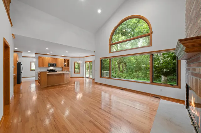 $579,000 | 553 Forest Glen Drive, Fontana, WI 53125