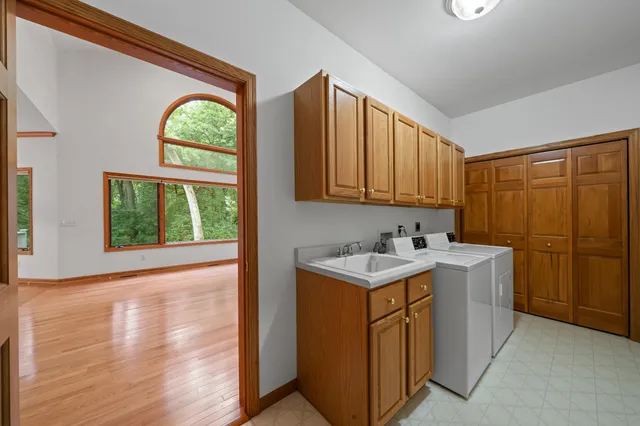 $579,000 | 553 Forest Glen Drive, Fontana, WI 53125