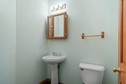 $579,000 | 553 Forest Glen Drive, Fontana, WI 53125