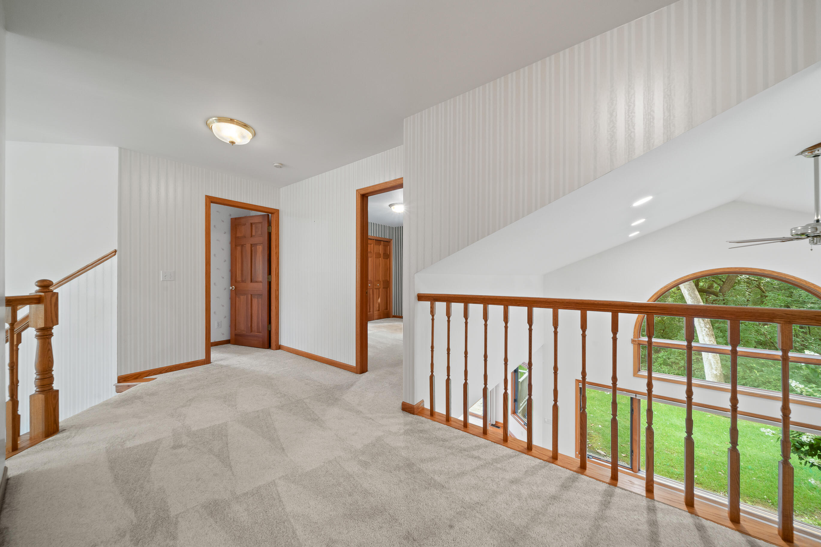 553 Forest Glen Drive Fontana, WI 53125 - Photo 34 of 71 Over-looking Family Room