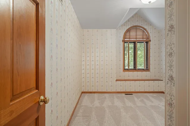 $579,000 | 553 Forest Glen Drive, Fontana, WI 53125