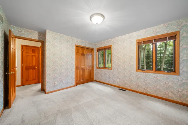 $579,000 | 553 Forest Glen Drive, Fontana, WI 53125