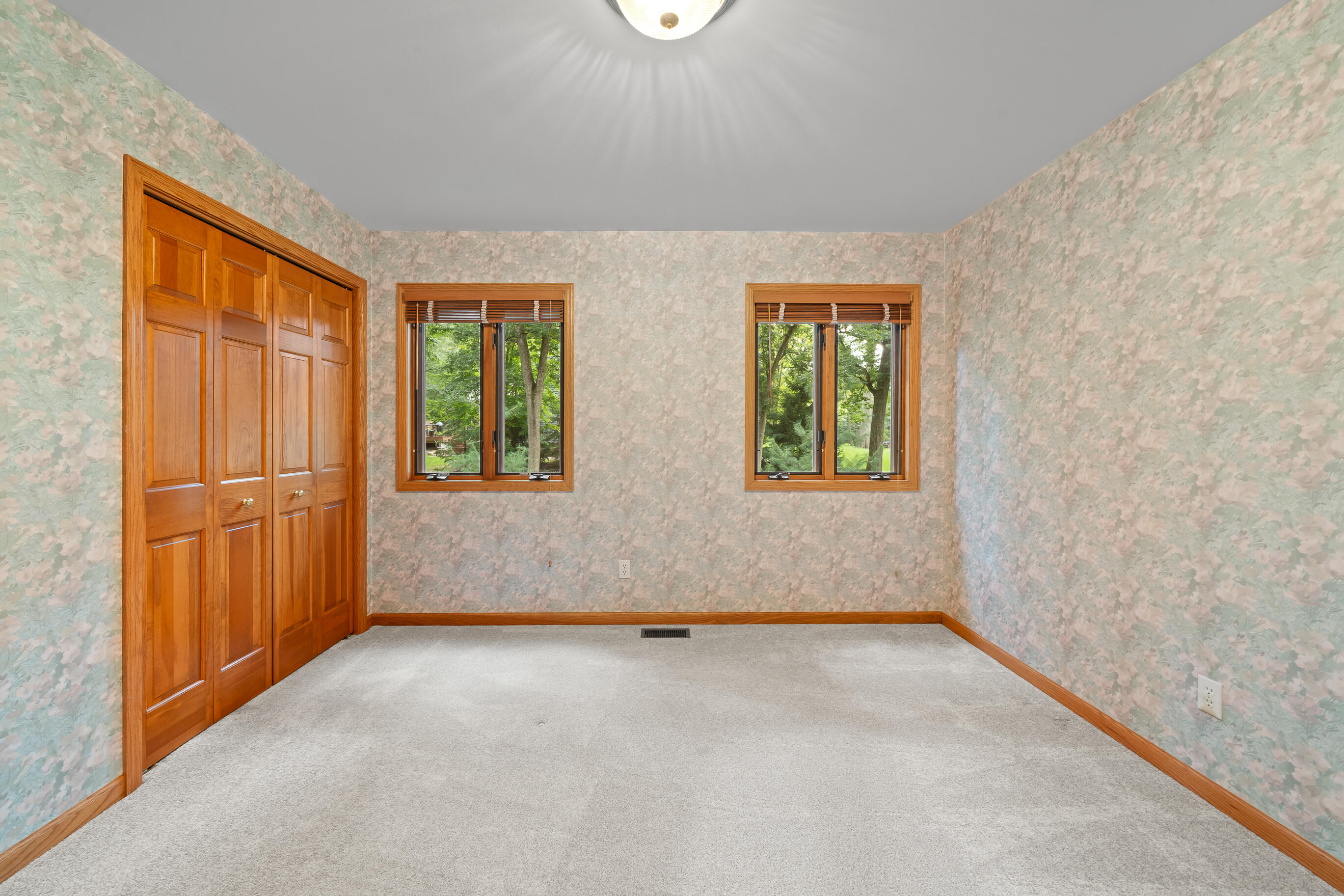 553 Forest Glen Drive Fontana, WI 53125 - Photo 53 of 71 Bedroom 4