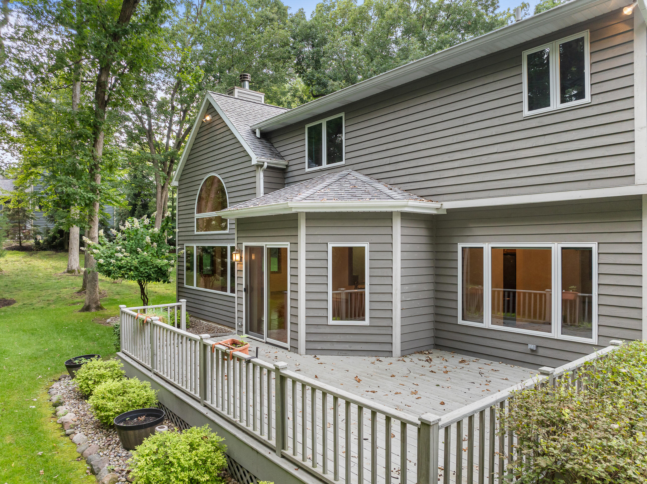 553 Forest Glen Drive Fontana, WI 53125 - Photo 60 of 71 Rear Deck 23-10 x 16