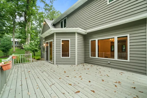 $579,000 | 553 Forest Glen Drive, Fontana, WI 53125