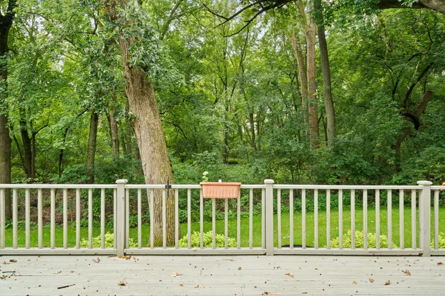 $579,000 | 553 Forest Glen Drive, Fontana, WI 53125