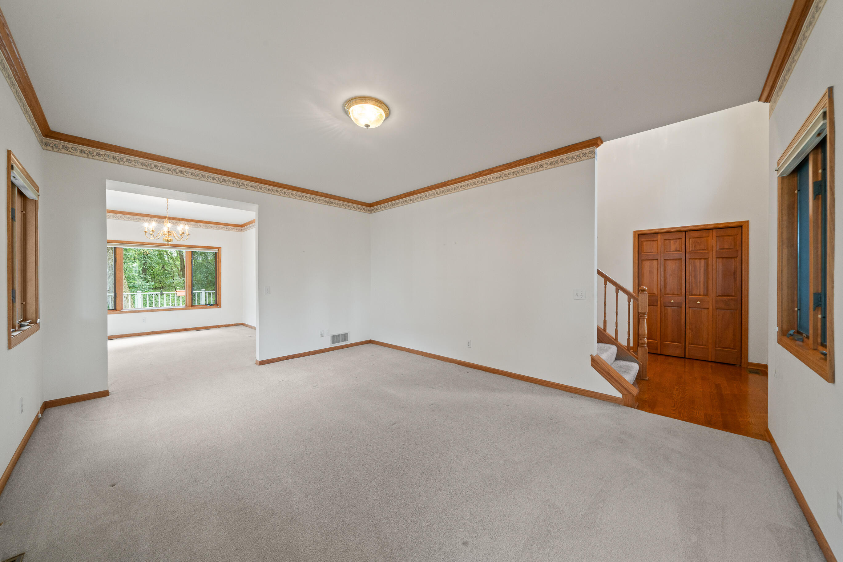 553 Forest Glen Drive Fontana, WI 53125 - Photo 7 of 71 Living Room to Dining Room