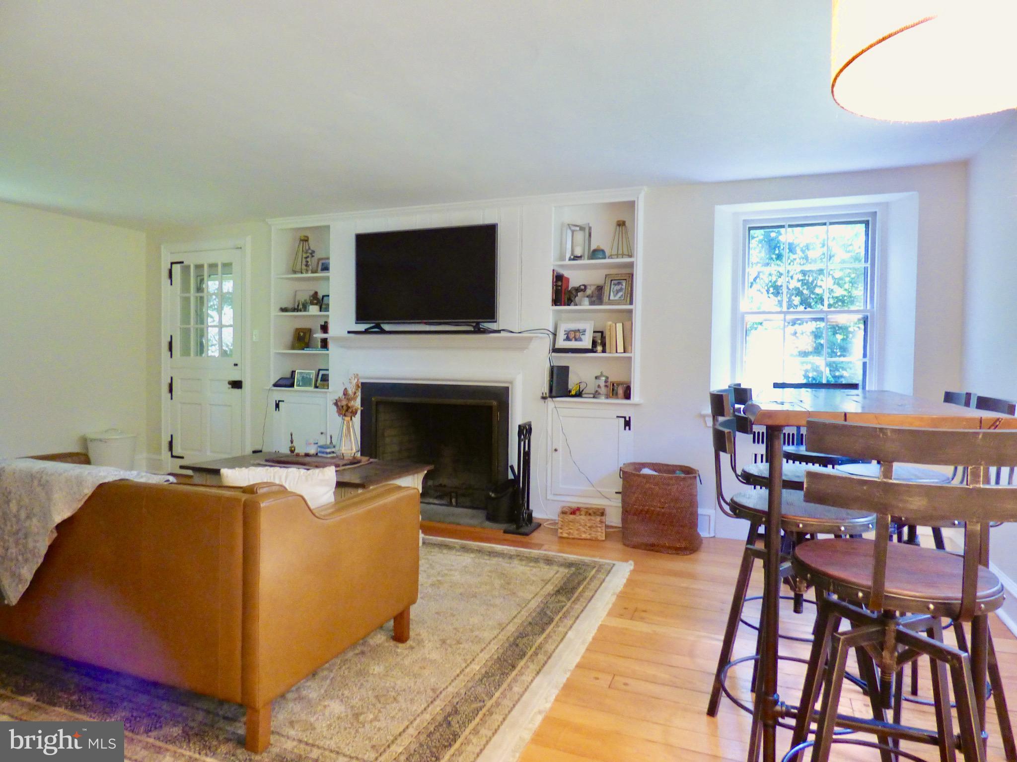 241 East Rose Tree Road Media, PA 19063 - Photo 5 of 38 Living Room 3