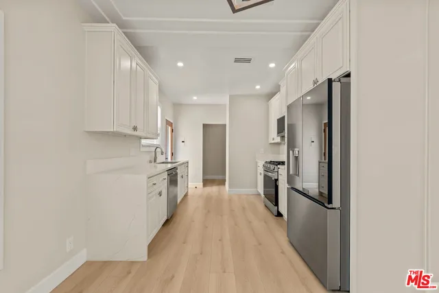 $4,250 | 1117 South Wooster Street, Unit 1119 1/2, Los Angeles, CA 90035