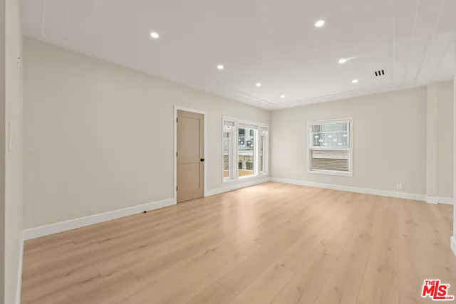 $4,250 | 1117 South Wooster Street, Unit 1119 1/2, Los Angeles, CA 90035