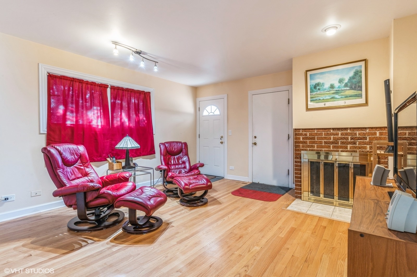 546 North Dee Road Park Ridge, IL 60068 - Photo 10 of 18 a living room with furniture a dining table and chairs with floors