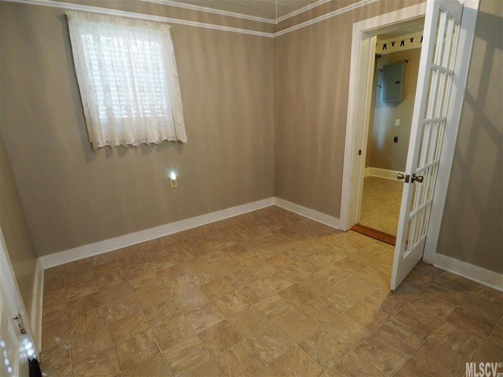 4775 Calico Road Lenoir, NC 28645 - Photo 4 of 17 Gallery Image 4