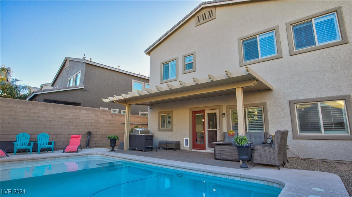 132 Dunblane Street Henderson, NV 89012 - Photo 36 of 52 Pool & patio area